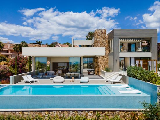  Зображення Villa in Nueva Andalucia 