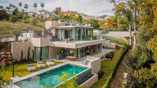  Зображення Villa in La Cerquilla, Nueva Andalucia 