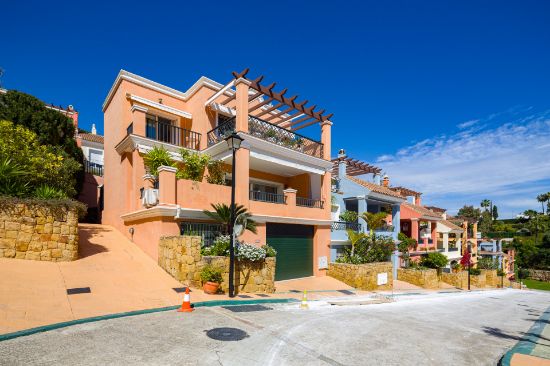 Image de Town House in Nueva Andalucia