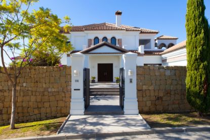 Villa in Los Flamingos, Benahavis resmi