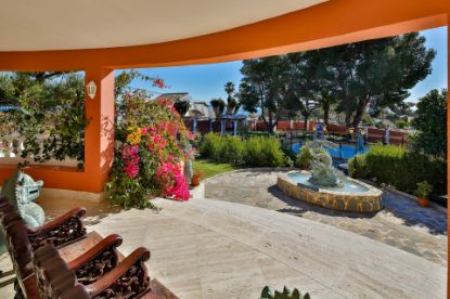 Villa in Estepona West, Estepona resmi