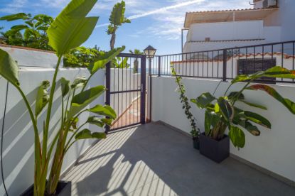 Imagem de Semi Detached Villa in Estepona West, Estepona