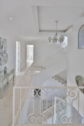 Изображение Villa in Los Flamingos Golf, Benahavis