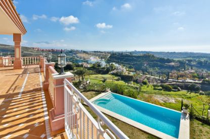 Villa in Los Flamingos Golf, Benahavis resmi