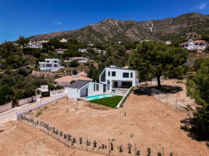 Villa in Mijas Costa resmi