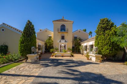 Villa in La Duquesa Golf, Manilva resmi